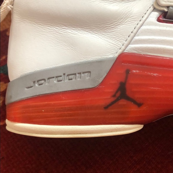 Jordan Athletic Shoes White and Red - Picture 2 of 15
